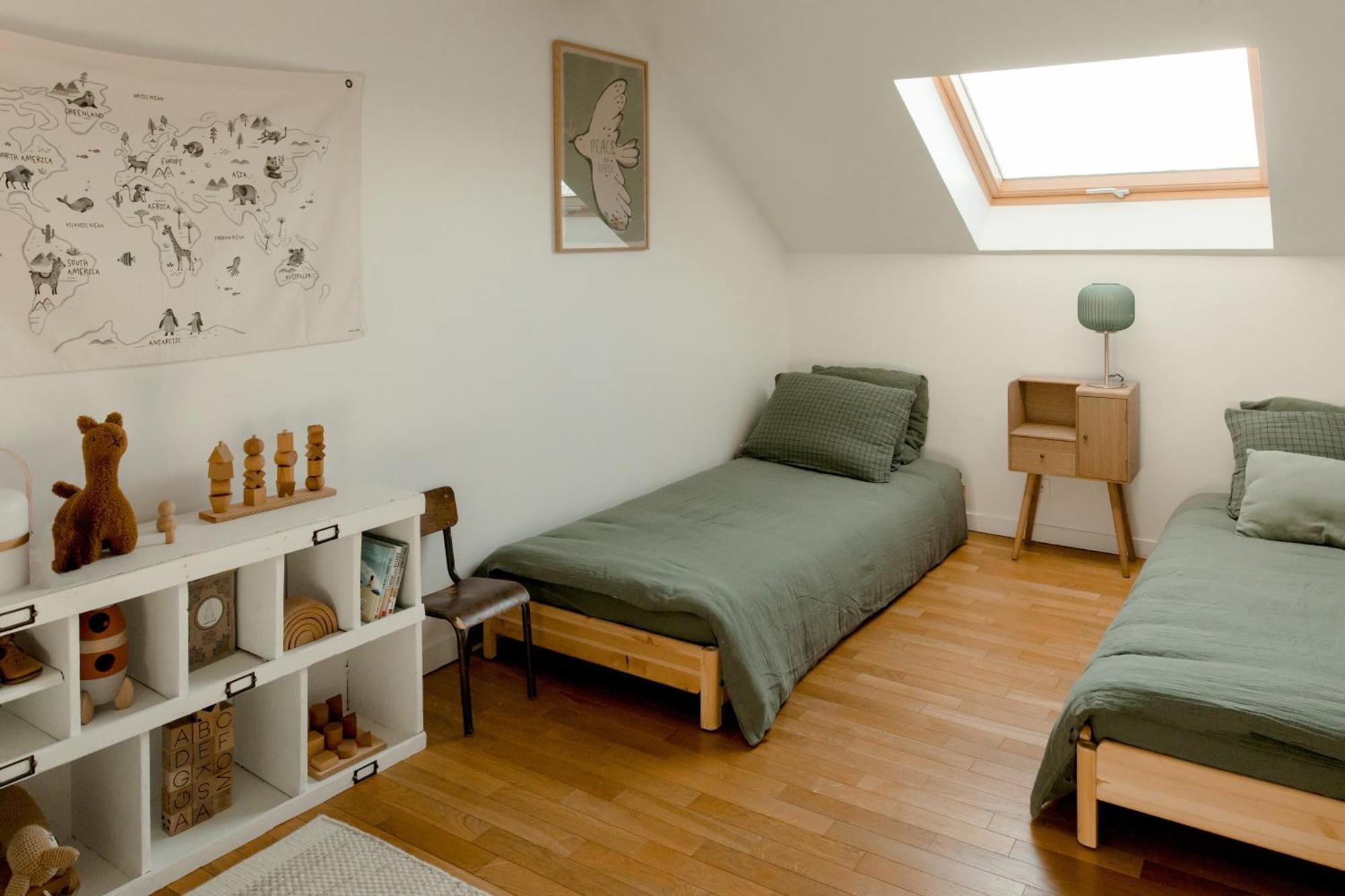 Logement Entier Ou A Partager Dans Maison Familiale A Rueil Malmaison, Proche De Paris La Defense Exterior photo